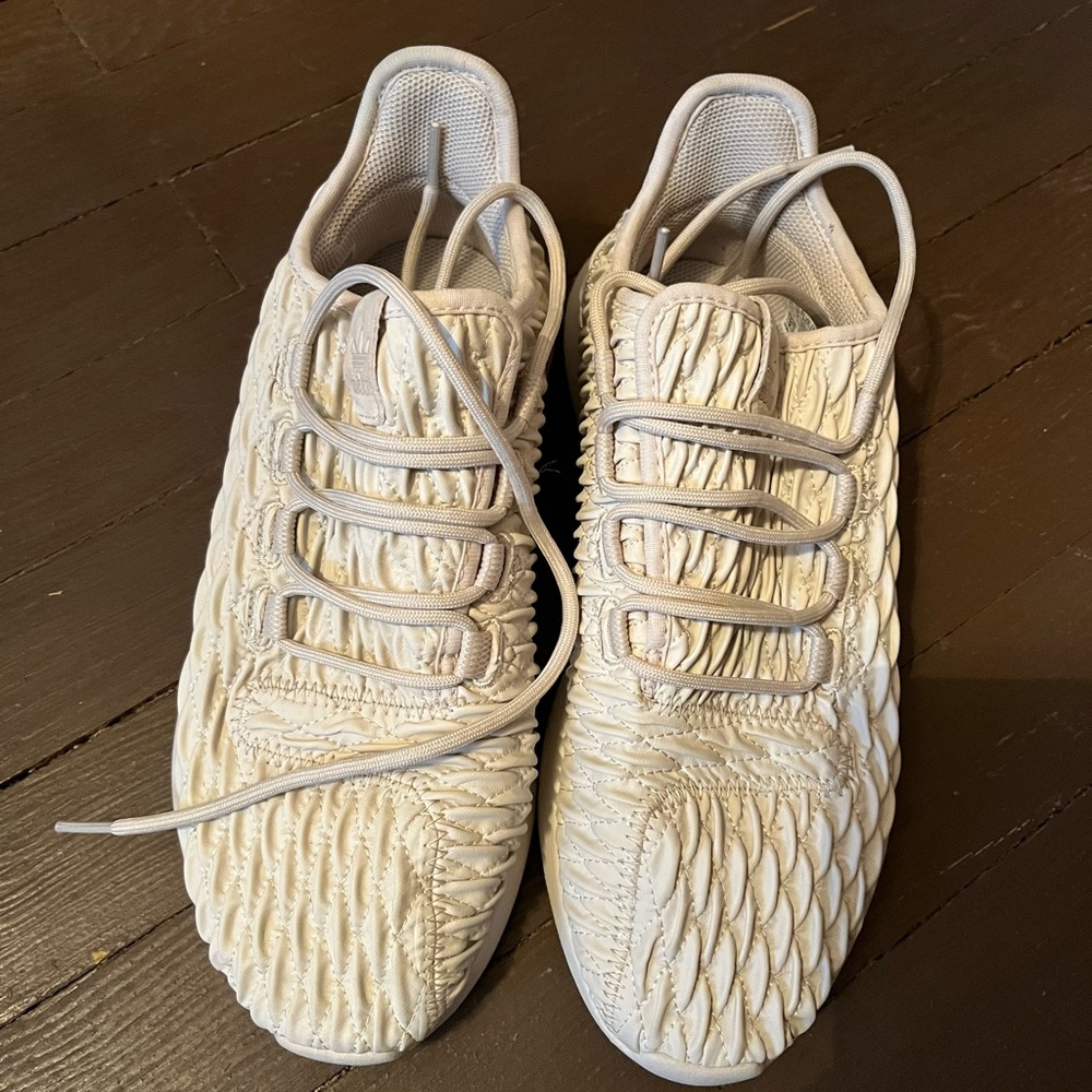 Mens Adidas tennis shoes